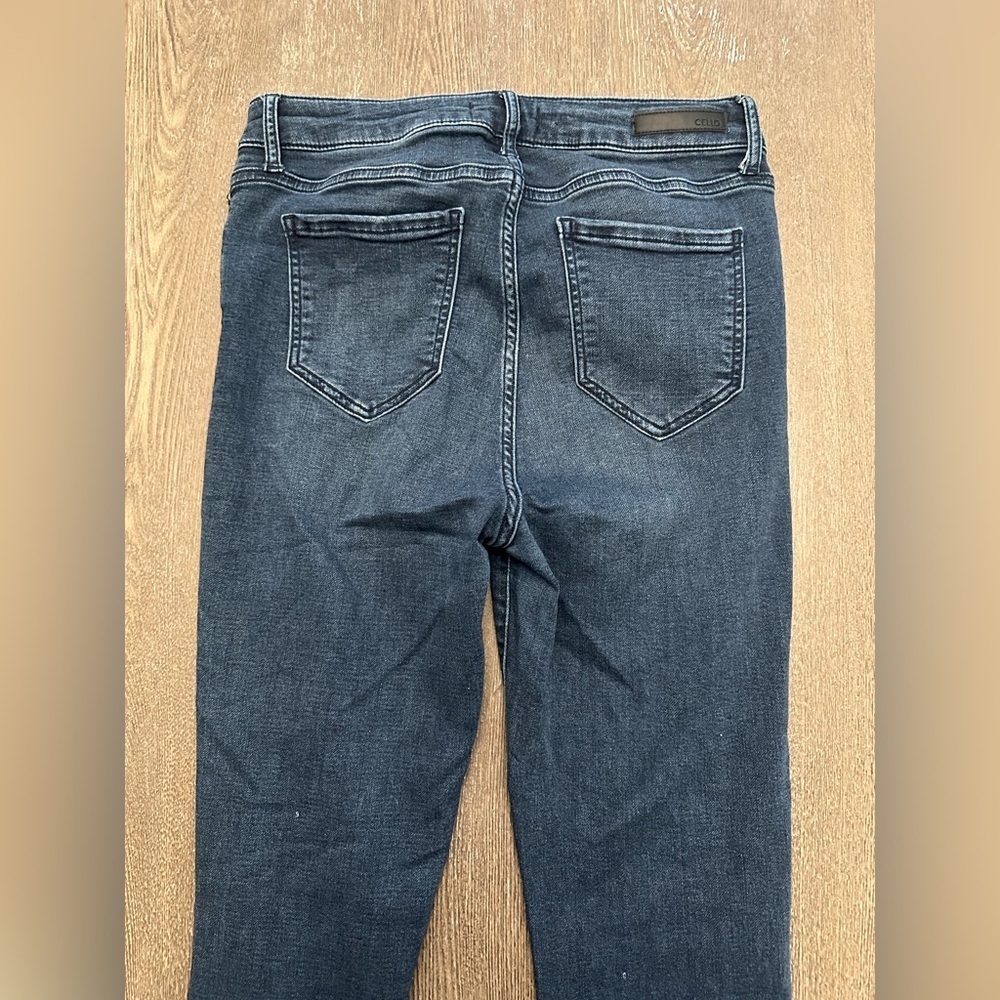 CELLO DENIM SKINNY JEANS - Size 11 - Picture 7 of 7